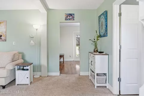 Entry Way - 285 Peachtree St, Upton, KY 42784 photo 1 of 4