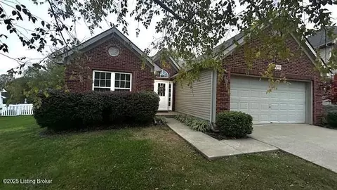 4703 Bay Cove Ct, Louisville, KY 40245