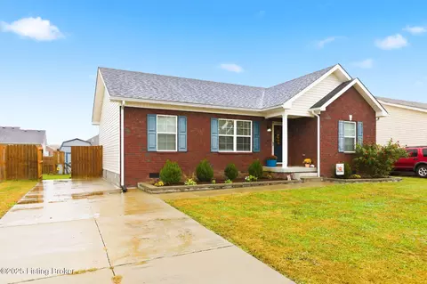 923 Tecumseh Dr, Shepherdsville, KY 40165
