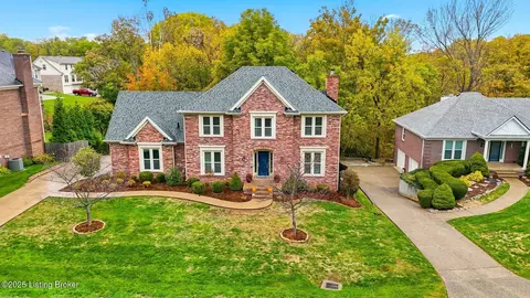 7811 Cliffs Edge Ct, Louisville, KY 40241