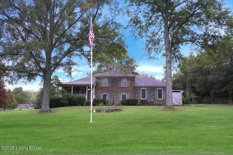 2302 Forrest Park Dr, La Grange, KY 40031