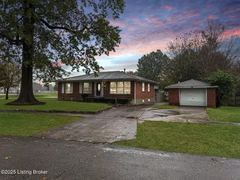 5501 Tupelo Pass, Louisville, KY 40219