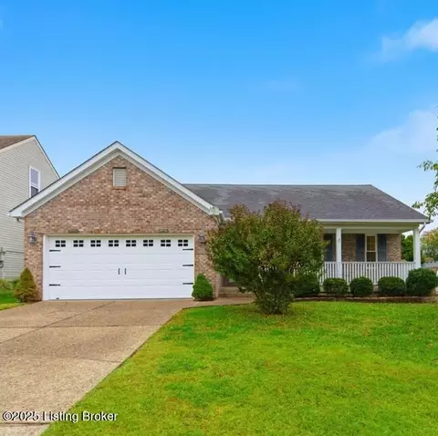 9807 Spring Pointe Ct, Louisville, KY 40229