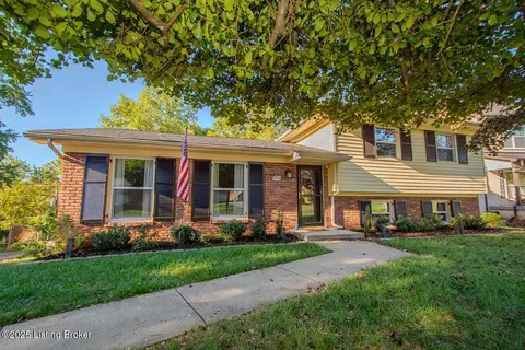 9704 Boxford Way, Louisville, KY 40242