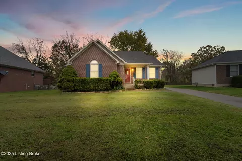 180 E Aulbern Dr, Mount Washington, KY 40047