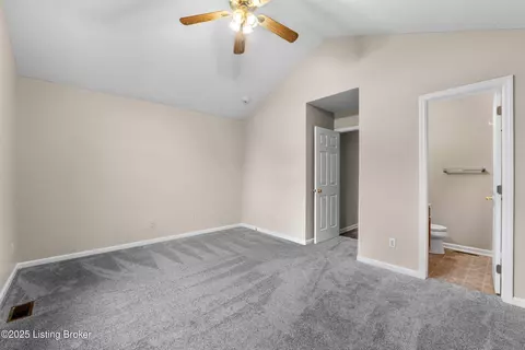 Bedroom - 180 E Aulbern Dr, Mount Washington, KY 40047 photo 1 of 3