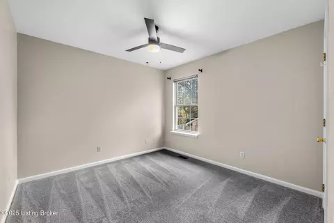 Bedroom - 180 E Aulbern Dr, Mount Washington, KY 40047 photo 2 of 3