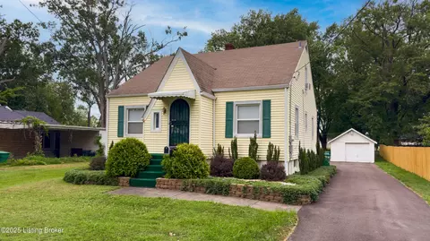 2107 Auburn Dr, Louisville, KY 40216
