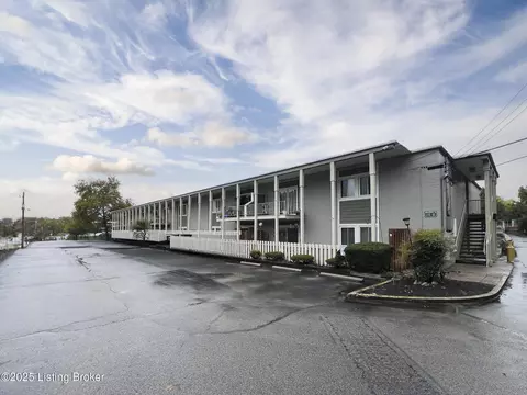 1935 Gardiner Ln #H118, Louisville, KY 40205