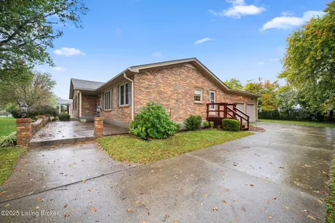 4908 Ruby Way, Shepherdsville, KY 40165 photo 11