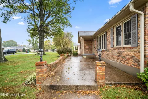 4908 Ruby Way, Shepherdsville, KY 40165 photo 7
