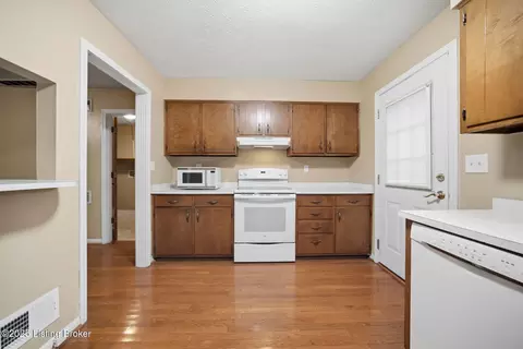 4908 Ruby Way, Shepherdsville, KY 40165 photo 29