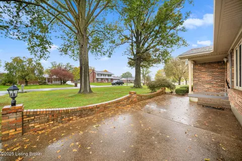 4908 Ruby Way, Shepherdsville, KY 40165 photo 9