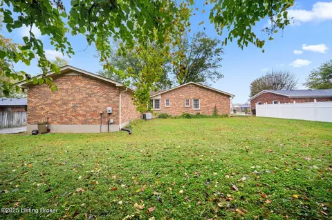 4908 Ruby Way, Shepherdsville, KY 40165 photo 14