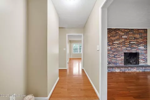 4908 Ruby Way, Shepherdsville, KY 40165 photo 21