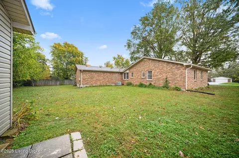 4908 Ruby Way, Shepherdsville, KY 40165 photo 18