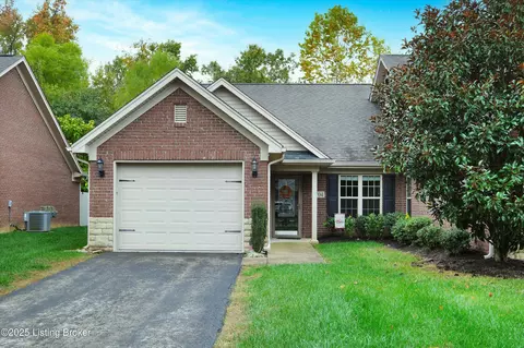 6704 Renate Rd, Louisville, KY 40291