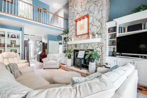 Living - 407 Stanton Way, Pendleton, KY 40055 photo 2 of 4