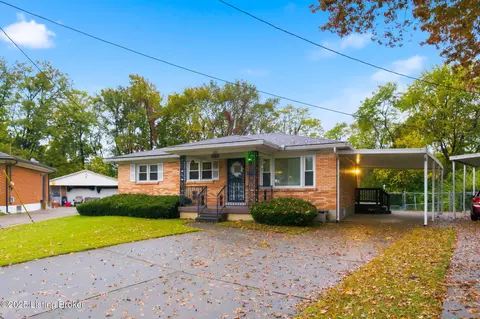 3806 Corvair Ct, Louisville, KY 40215
