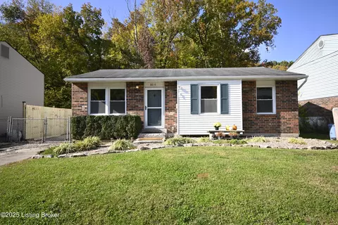 8616 Timber Hollow Ct, Louisville, KY 40219