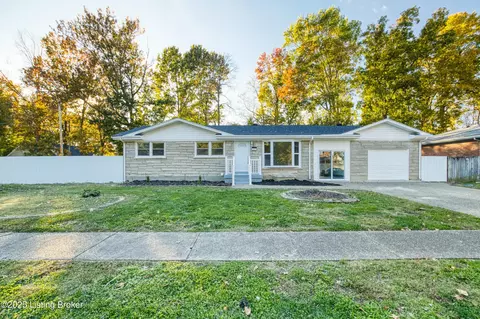 9814 Sunkist Way, Louisville, KY 40272