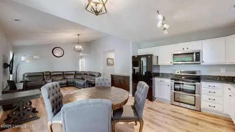 4905 Middlesex Dr, Louisville, KY 40245