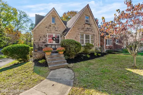 2704 Brownsboro Rd, Louisville, KY 40206