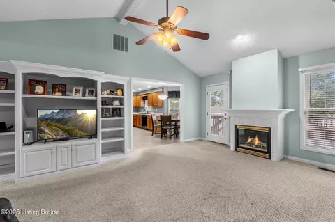 Living - 172 Kevin Pl, Mount Washington, KY 40047 photo 1 of 4