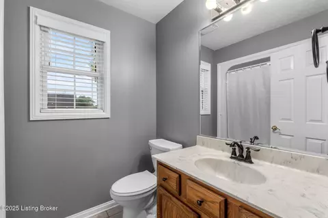 Bath - 172 Kevin Pl, Mount Washington, KY 40047 photo 3 of 3