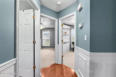Entry Way - 172 Kevin Pl, Mount Washington, KY 40047 photo 5 of 5