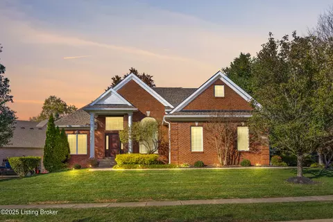 14819 Huntridge Cir, Louisville, KY 40245