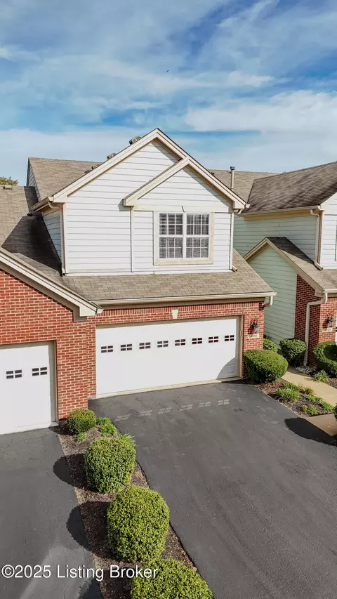 5105 Magdalen Sq, Louisville, KY 40241