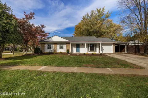 9809 Phoenix Trl, Louisville, KY 40223