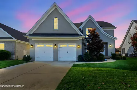 5323 Rock Ridge Dr, Louisville, KY 40241