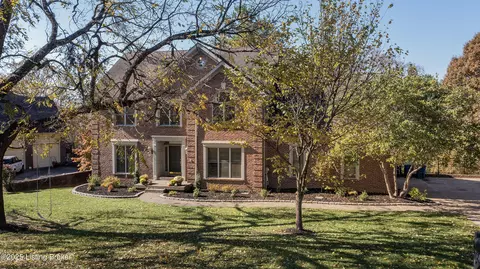 7614 Deer Meadow Dr, Louisville, KY 40241