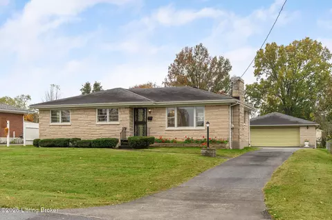 8202 Red Cedar Way, Louisville, KY 40219