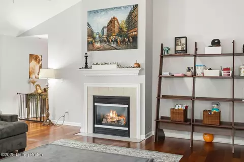 13527 Pinnacle Gardens Cir, Louisville, KY 40245