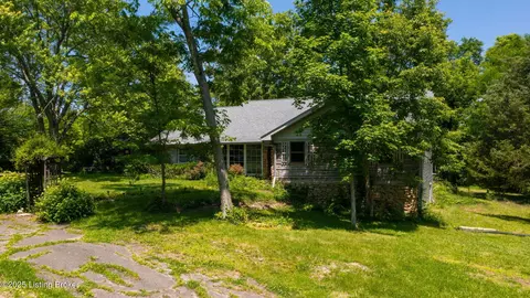 24132419 Clark Station Rd, Fisherville, KY 40023