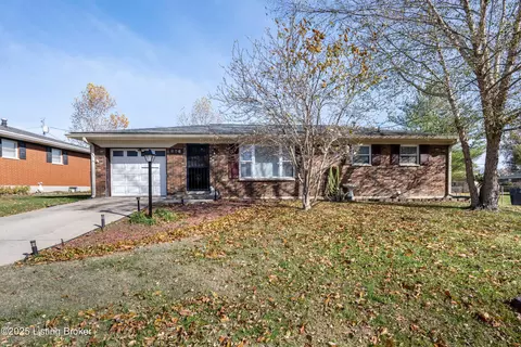 806 Iowa St, Sellersburg, IN 47172