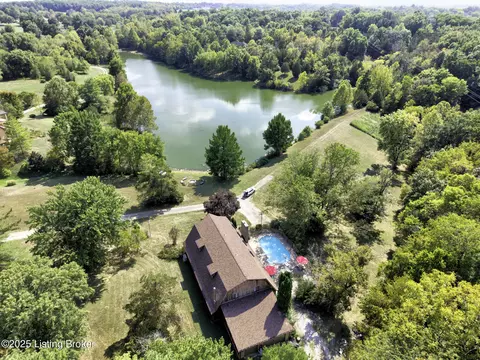 9400 Floydsburg Rd, Louisville, KY 40245