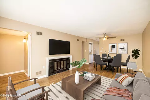 622 Cambridge Station Rd, Louisville, KY 40223
