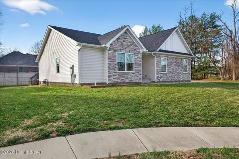 10500 Church Ct, Louisville, KY 40272