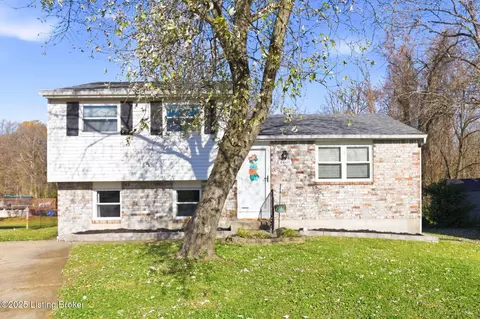 4601 Myrick Pl, Louisville, KY 40272