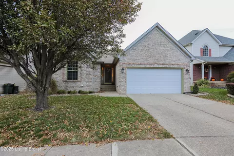 11115 Coventry Greens Dr, Louisville, KY 40241