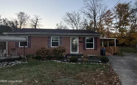 5302 Wiseman Ct, Louisville, KY 40272
