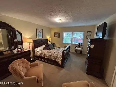 Bedroom - 615 Buck Knobs Rd, Ekron, KY 40117 photo 5 of 9