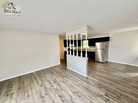 105 Rizer Ave, Springfield, KY 40069 photo 3