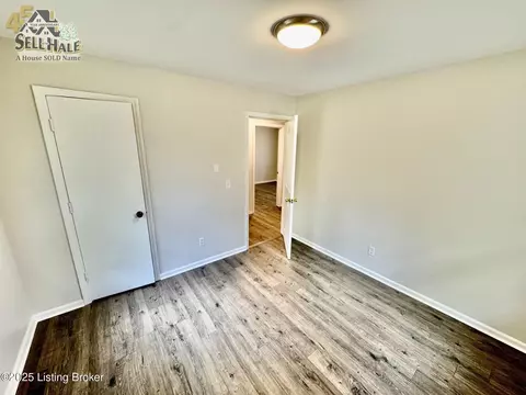 105 Rizer Ave, Springfield, KY 40069 photo 9