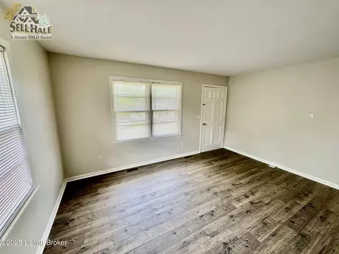 105 Rizer Ave, Springfield, KY 40069 photo 4