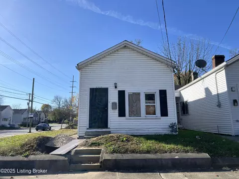 2202 Griffiths Ave, Louisville, KY 40212